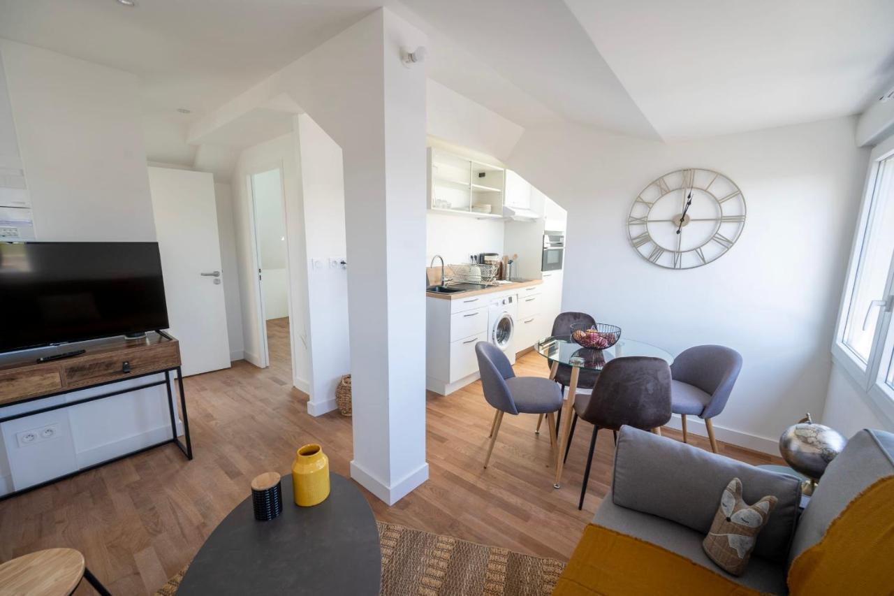Le Poulorio 12 - T2 - Proche Gare - Dernier Etage By Locly Apartment Lorient Luaran gambar